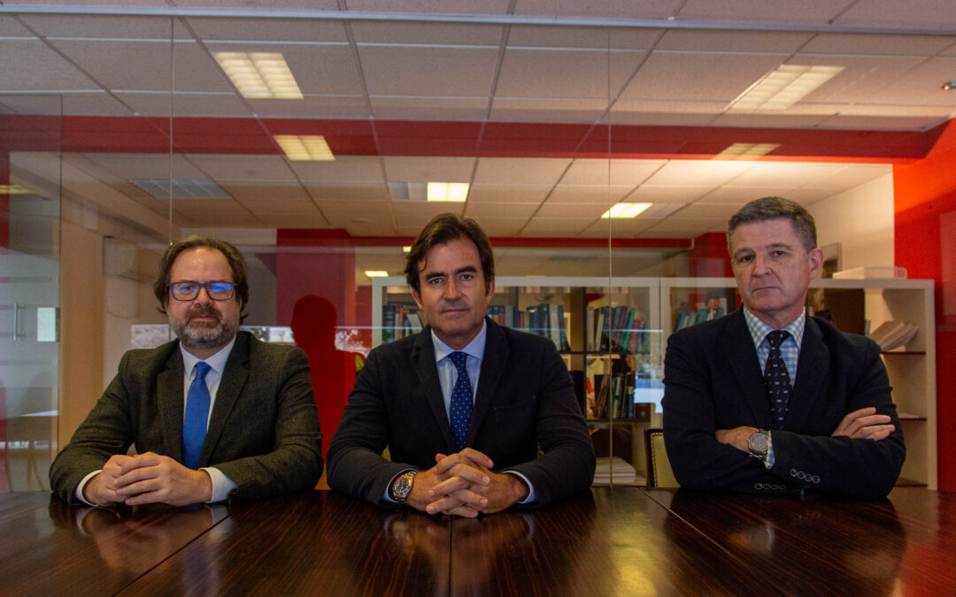 Javier Sanz de Acedo in the newspaper Information: "companies need expert cost accounting"